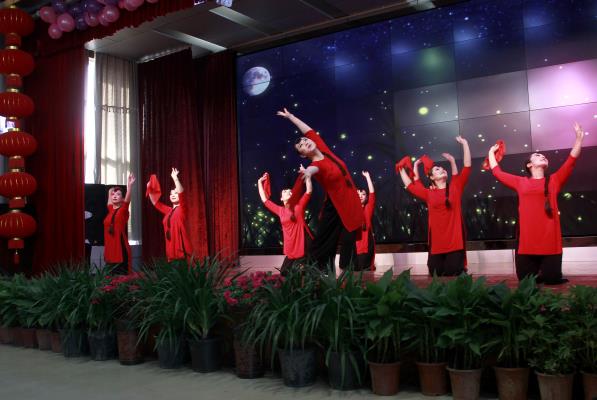 东辰集团2018年新春团拜会2月11号下午3点在东辰集团大会堂成功举办