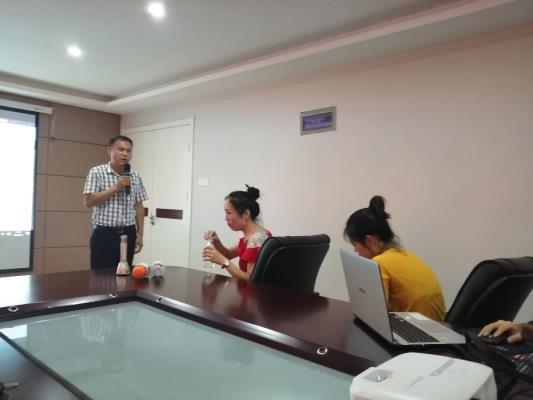 第二十三届爱心公益换货会成功举办！