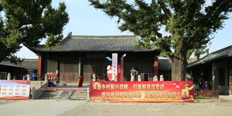群众文化生活、丰富多彩！