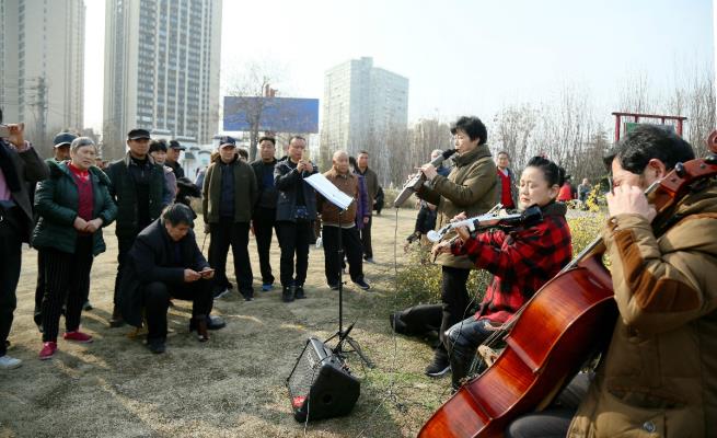 一场别开生面的器乐演奏会……