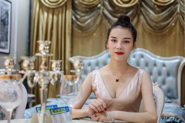 泽丰家具城人像拍摄