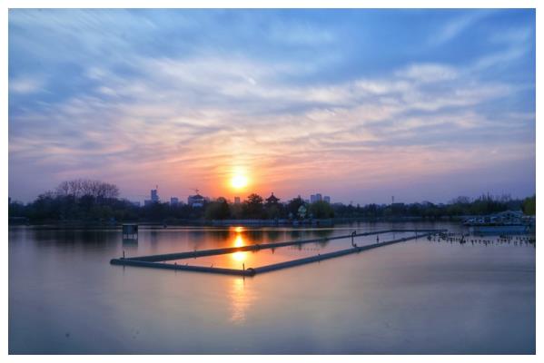 夕阳无限好，何惧近黄昏。