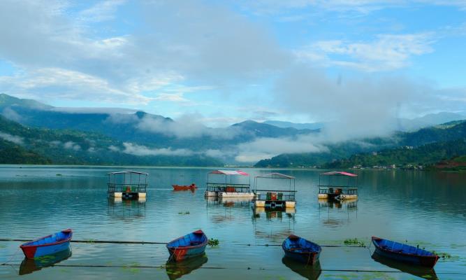 费瓦湖风光之三