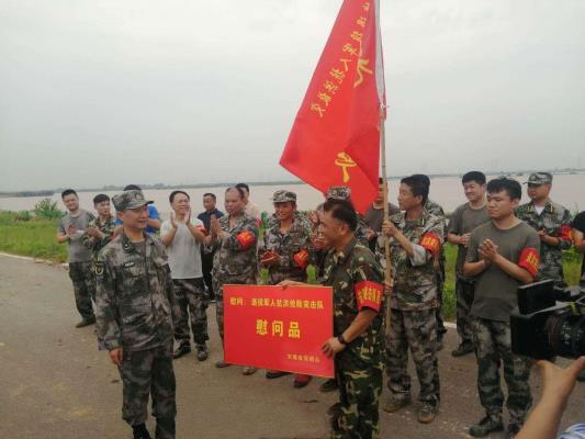 芈八子黄斌《黄土能烧白玉盘》