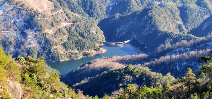 李维焕《七绝•新年登高》