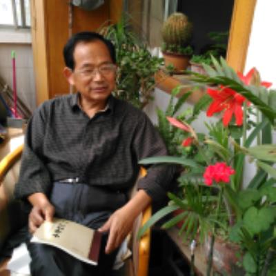 韵海泛舟壮人生
