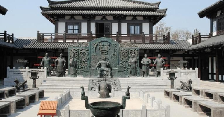 步和魏龙恩先生《谒英风阁》