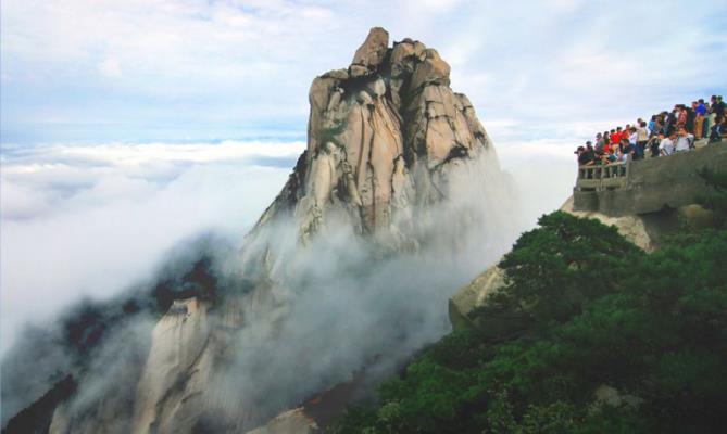 五律：初夏登天柱山