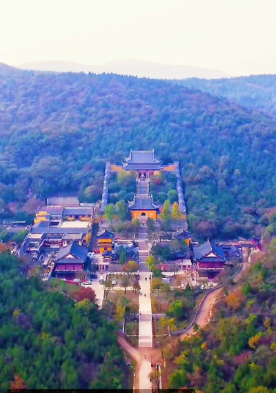 踏莎行•春游白塔寺