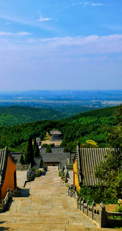 《过八公山》