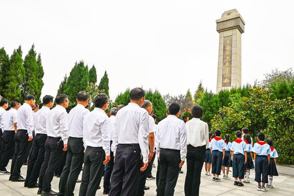 淮南市寿县举行第十一个烈士纪念日公祭活动