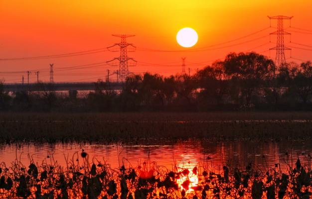 夕阳唱晚蔡城塘