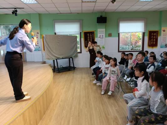 新淮街道社区九龙关工委开展“开学第一课•普法进校园”法治宣传讲座活动
