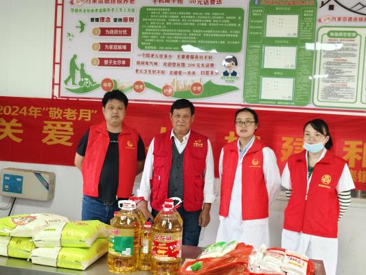 寿县双庙集镇卫生院组织开展“敬老月”活动.