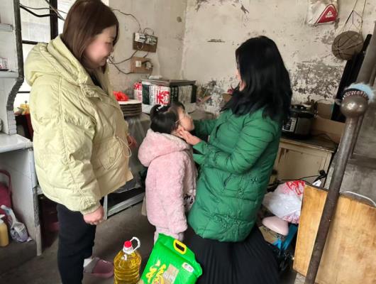 情暖新春 关爱未来  ——新淮街道关工委开展春节慰问困境儿童活动