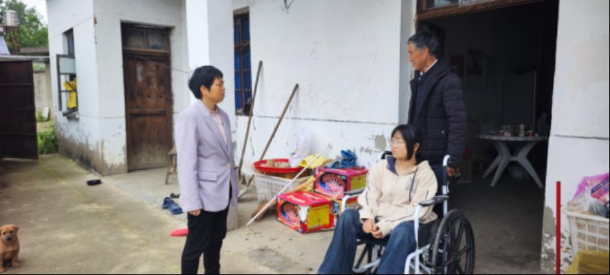 情暖童心 守护成长