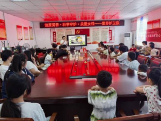 淮南市田家庵区曹庵镇关工委开展“关爱女性·护芽”关爱活动
