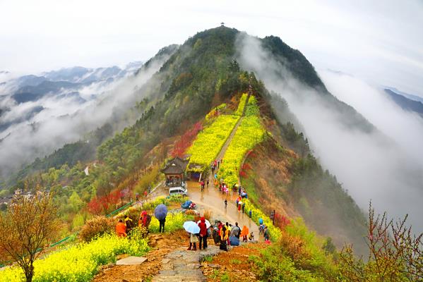 烟雨湖山