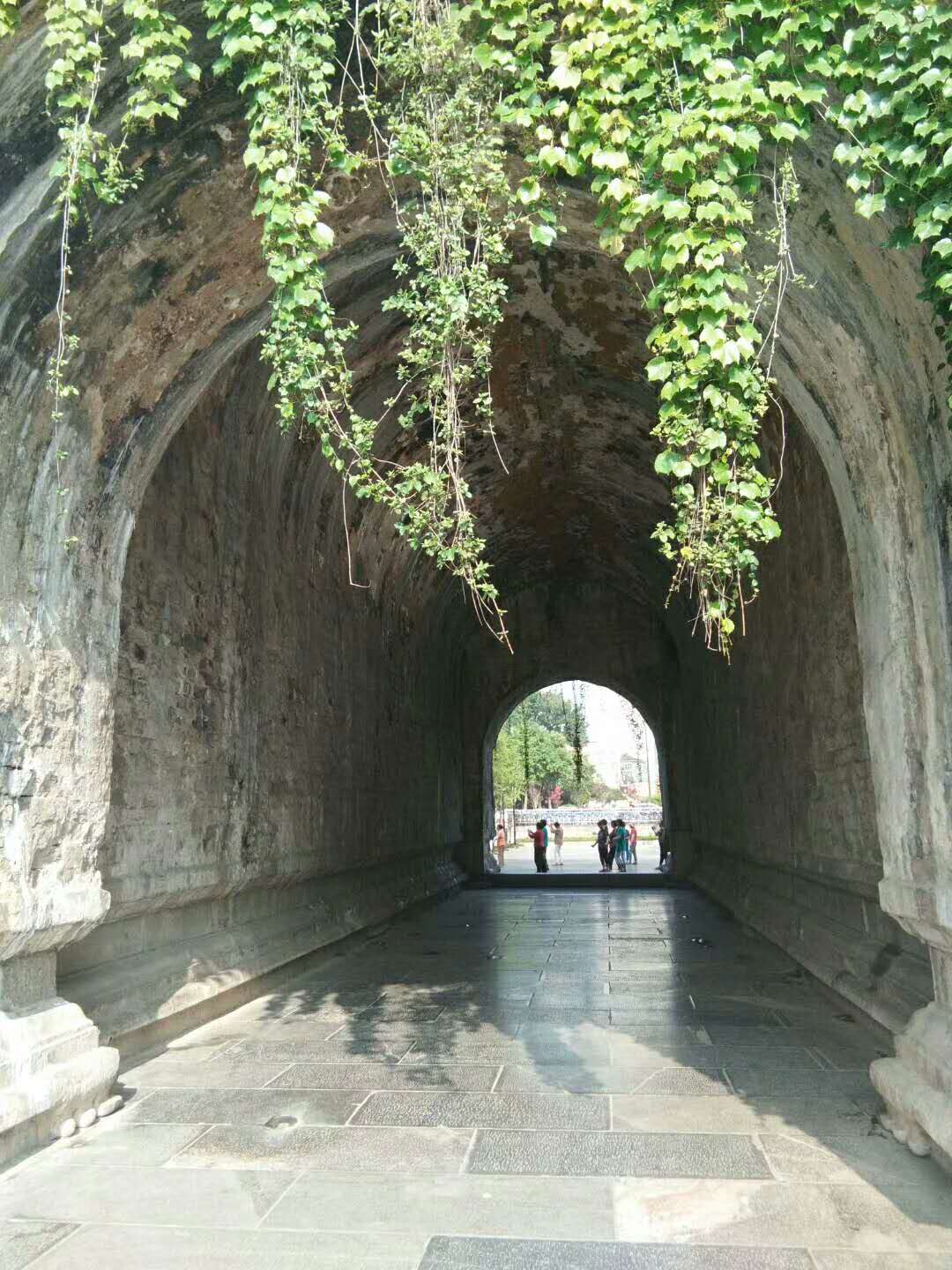 七律南京西安门遗址怀古