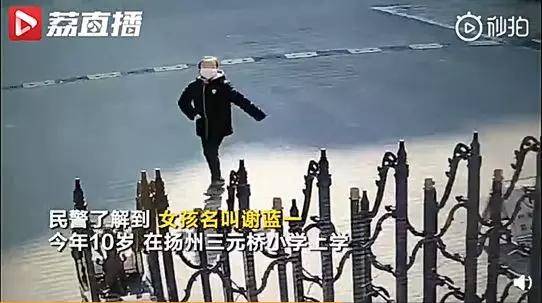 小黄鸭.JPG