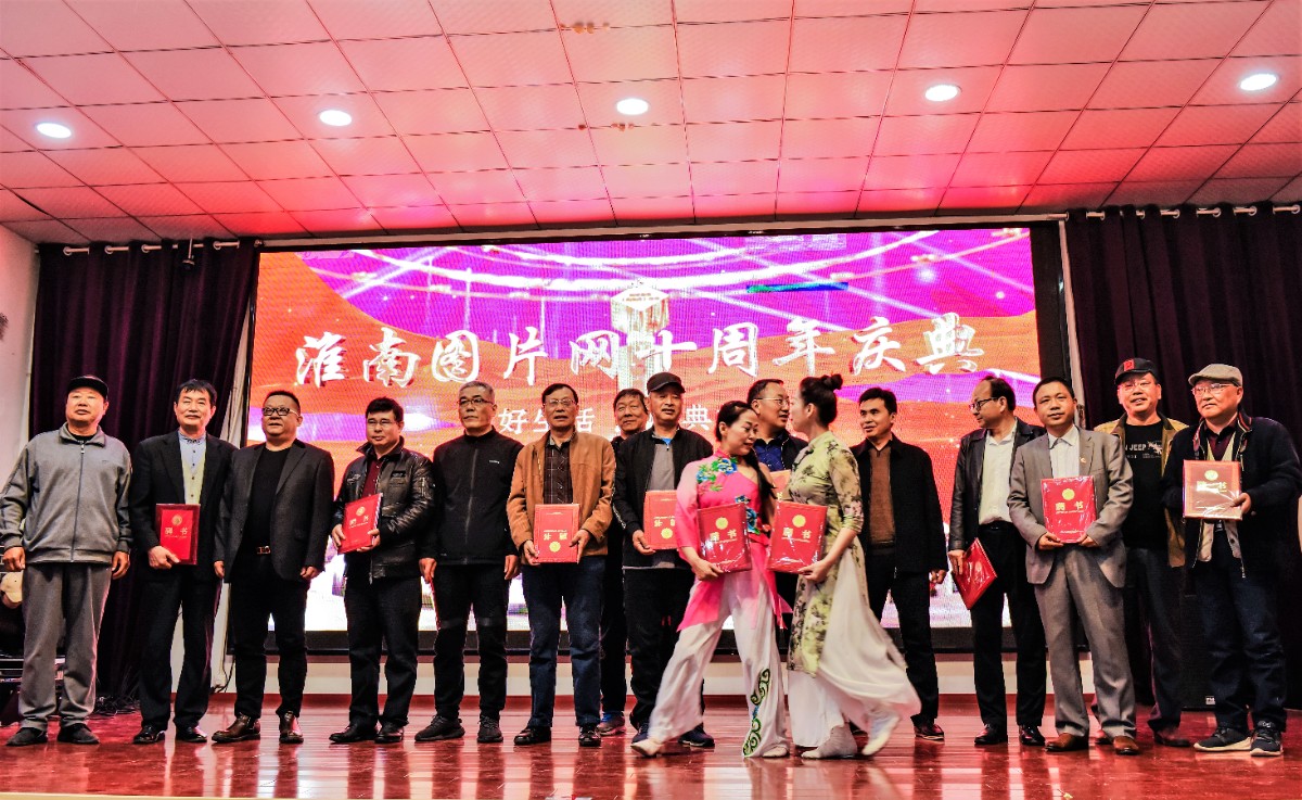 2ef8819dfe804264a574bf9e5c02c06.jpg