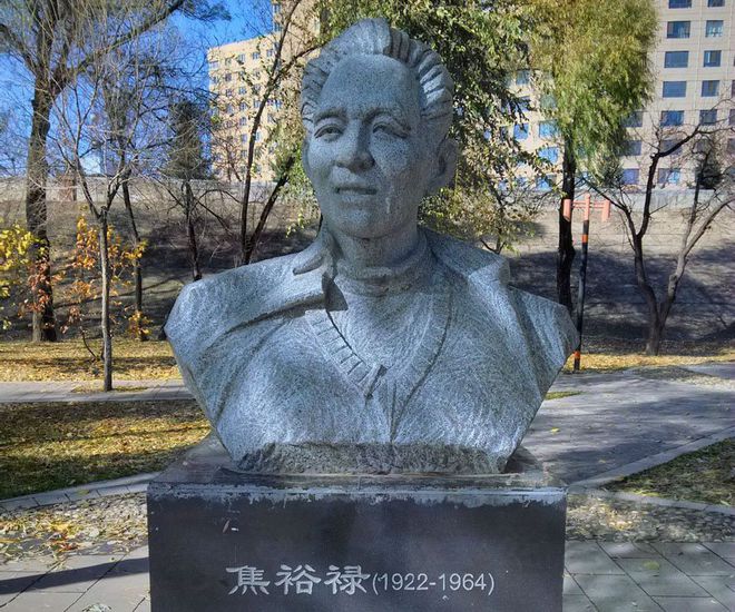 下载 (2).jpeg