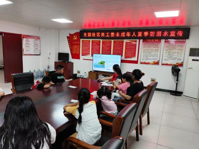 14129cae72ff87f8269c8de4d429cec.jpg