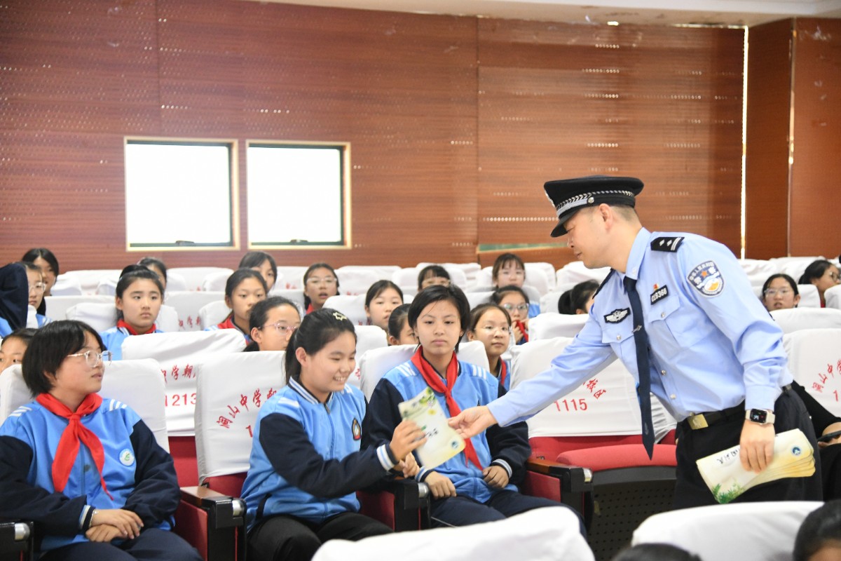 e5a06ad9c148821a221fcc820055c42.jpg