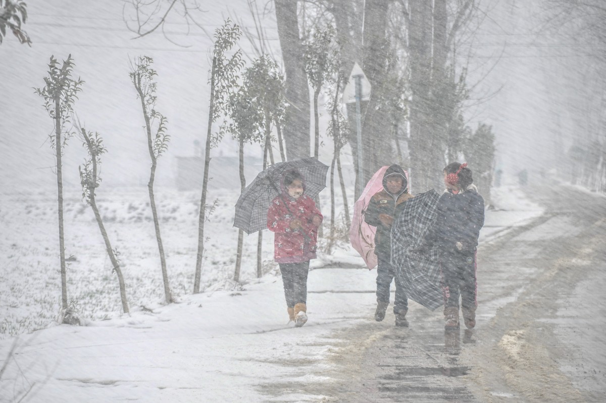 风雪上学路.jpg