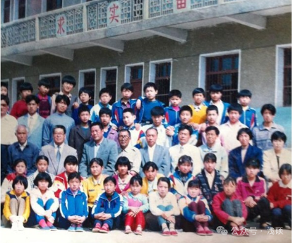 ea8acd80cf7aecc24ba6f9330d7eff31.jpg ea8acd80cf7aecc24ba6f9330d7eff31.jpg
