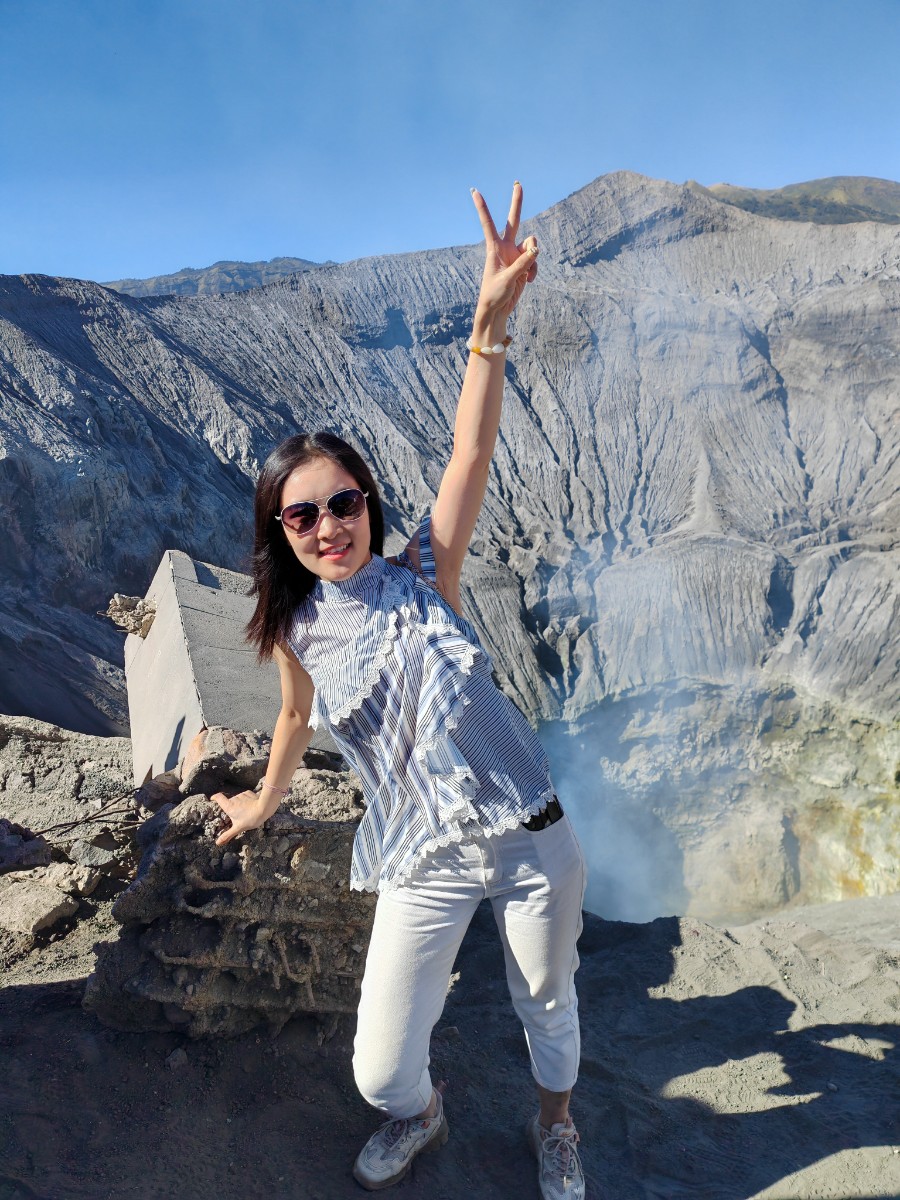与火山近距离.jpg