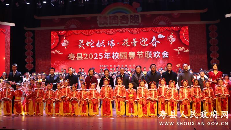 合影.jpg