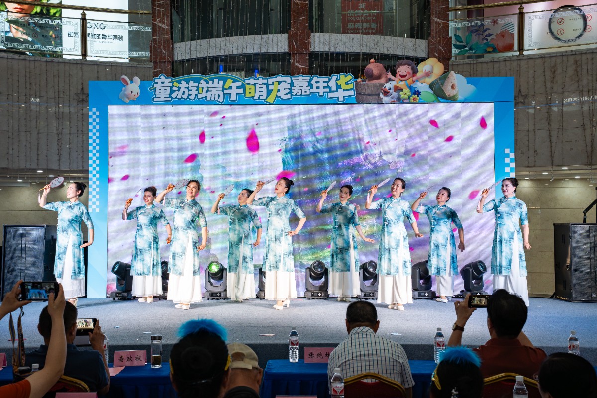 DSC02459b.jpg DSC02459b.jpg