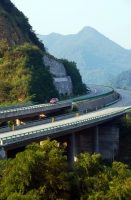 山路弯弯