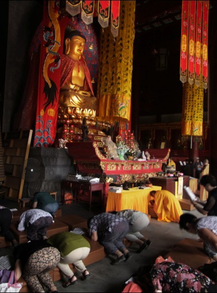 白塔寺盂兰盆节法会