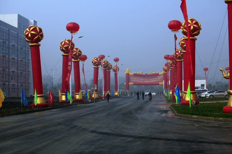 陕汽重卡淮南线正式投产暨新能源重卡下线