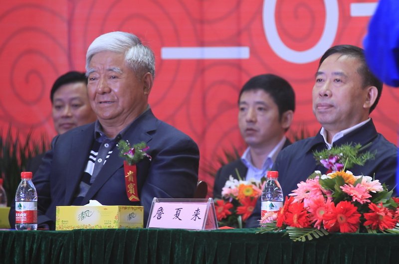 陕汽重卡淮南线正式投产暨新能源重卡下线