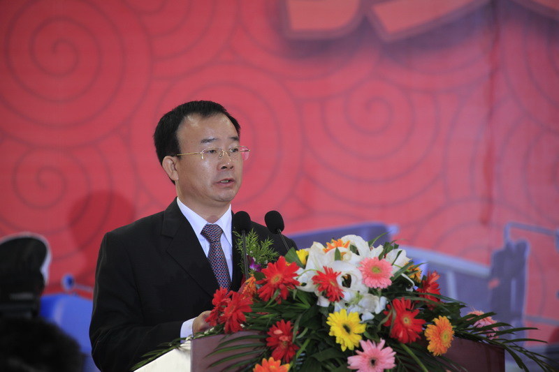 陕汽重卡淮南线正式投产暨新能源重卡下线