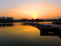 龙湖夕照