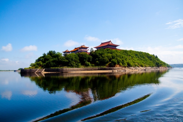 美丽的镜泊湖