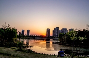 龙泉夕照